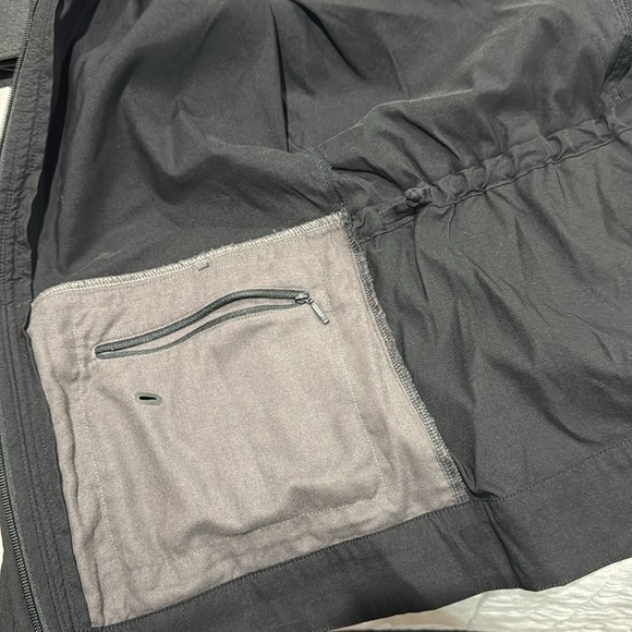 The North Face Women’s Jacket - Picture 12 of 12